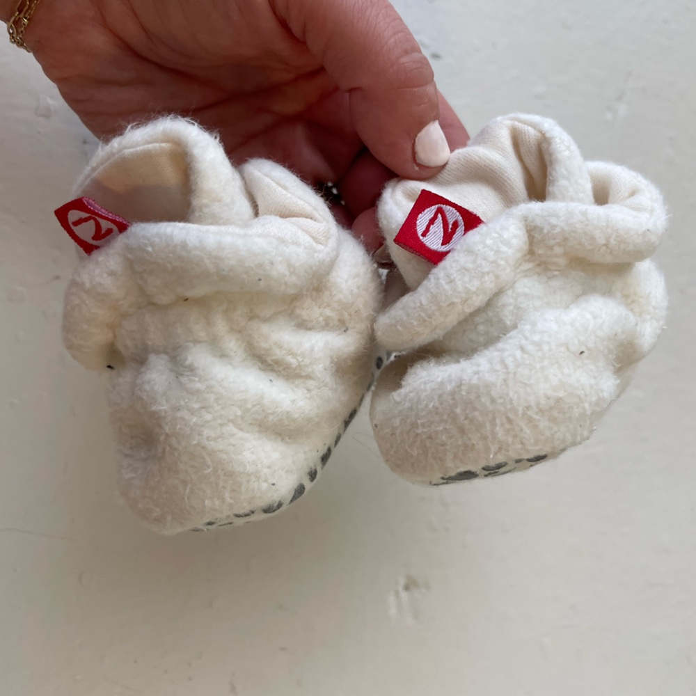 Zutano Unisex Cream Fleece Baby Booties boots with Organic Cotton Lining - Picture 2 of 9